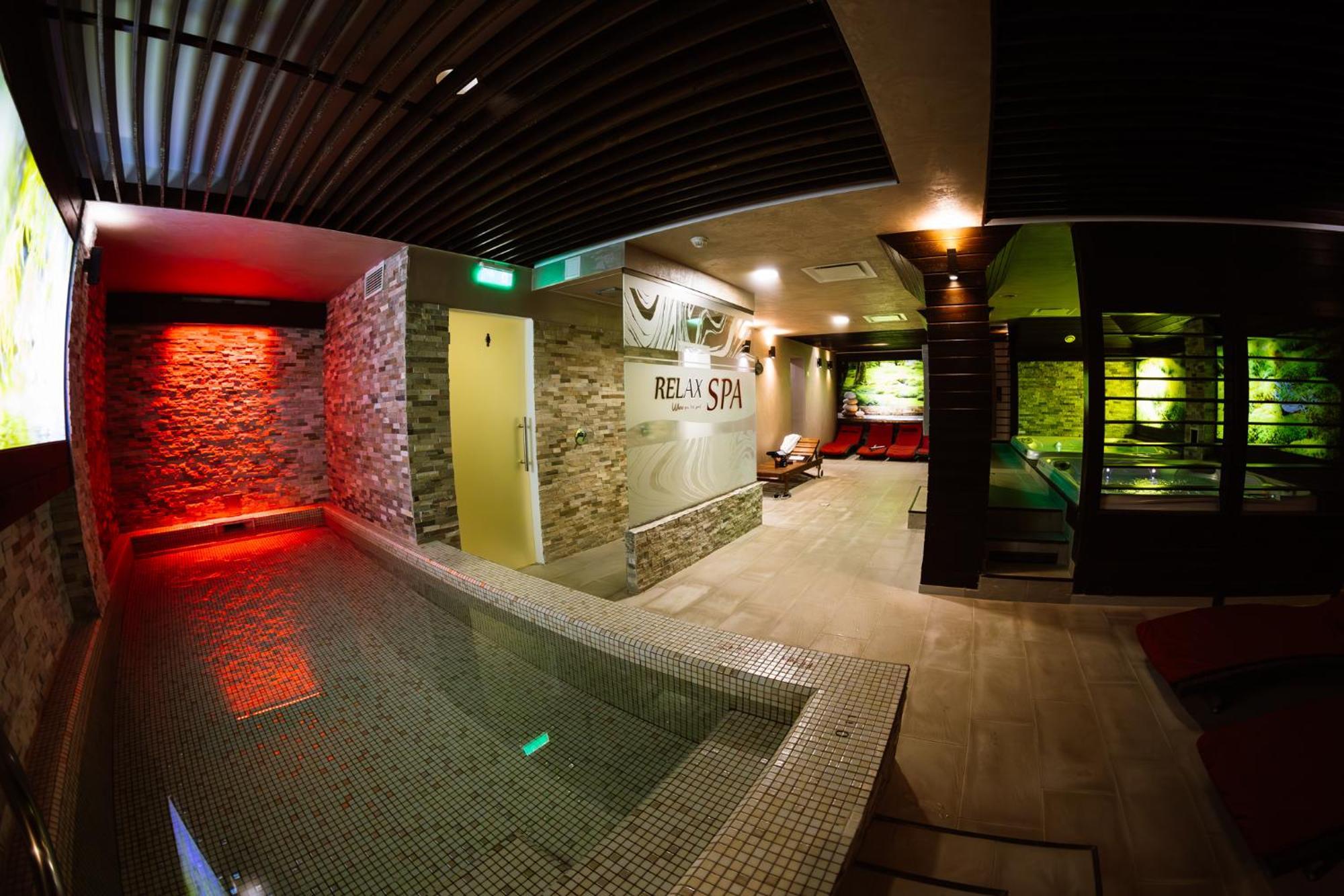 Hotel Relax Sovata Esterno foto